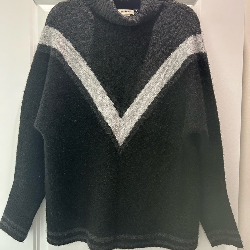 Black and Gray Women's Sweater